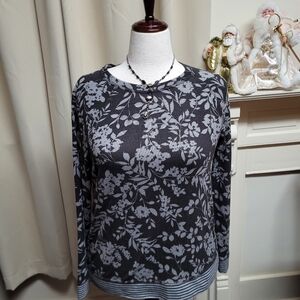 Weekends By Chico Super Soft Floral & Stripped Top Size (10-12)  Chico's Size 1